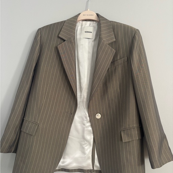 SANDRO Yuna Oversized Pinstriped Blazer - Picture 2 of 5